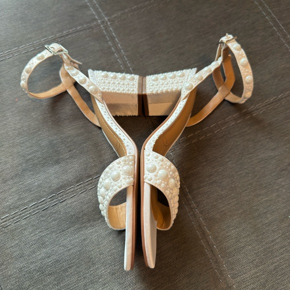 J.Renee White Pearl Embellished Heels Size 7.5 Like New Worn Once